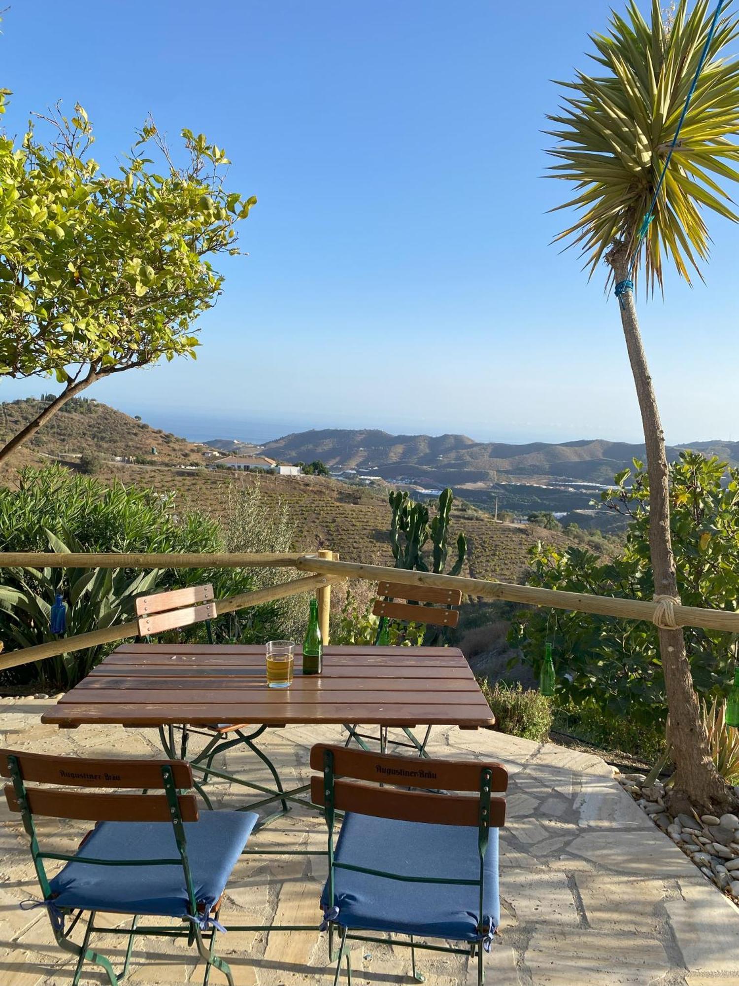 Villa Casa Feliz à Iznate Extérieur photo