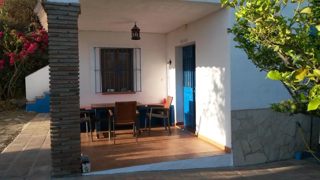 Villa Casa Feliz à Iznate Extérieur photo